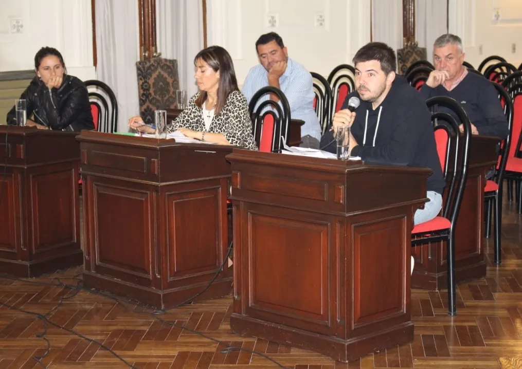 Screenshot_20231124-003814_WhatsApp