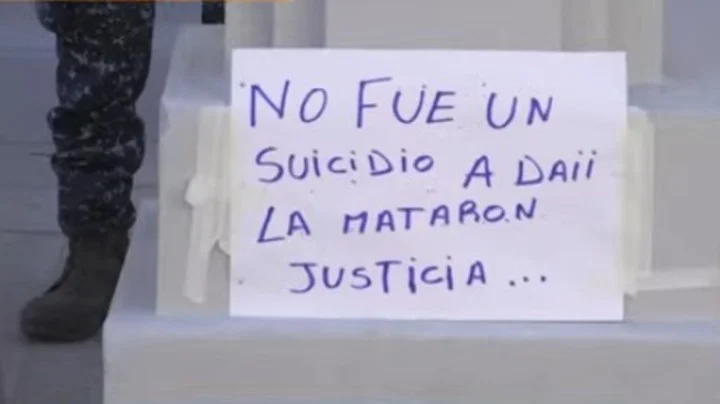 imagen Daiana Abregu uno-de-los-carteles-