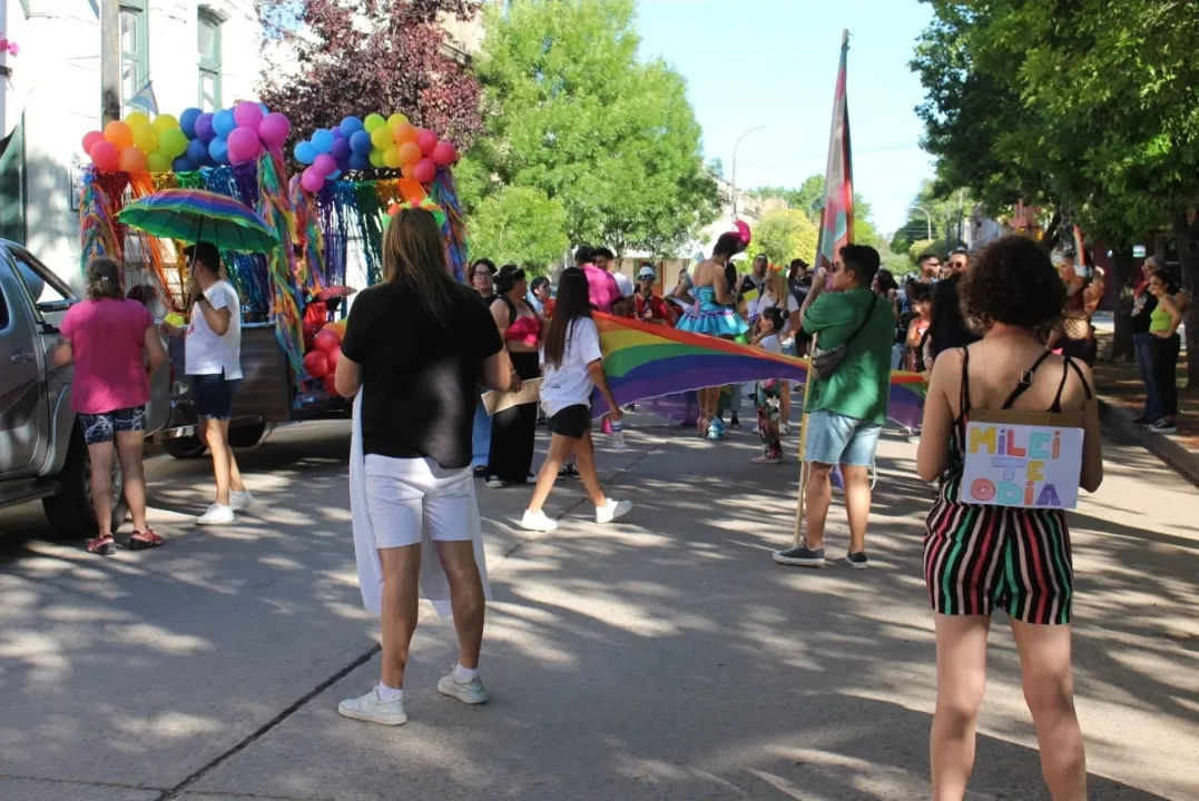 Screenshot_20231111-235821_WhatsApp