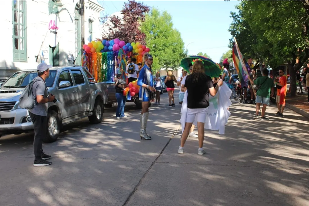 Screenshot_20231111-235749_WhatsApp