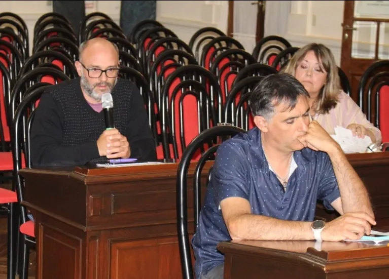 Screenshot_20231124-003953_WhatsApp