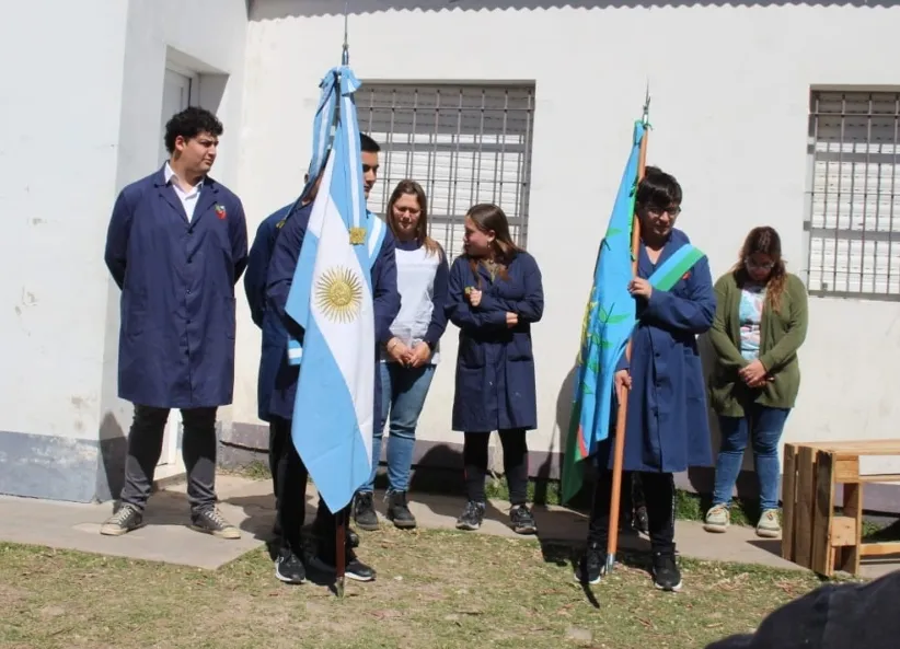 Screenshot_20231013-061930_WhatsApp