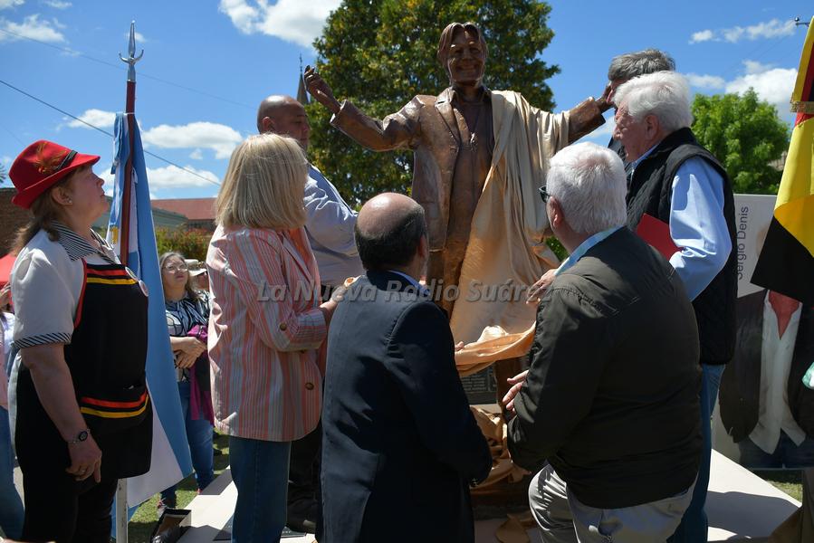 imagen  escultura Sergio Denis
