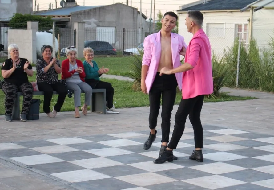 Screenshot_20231112-000258_WhatsApp