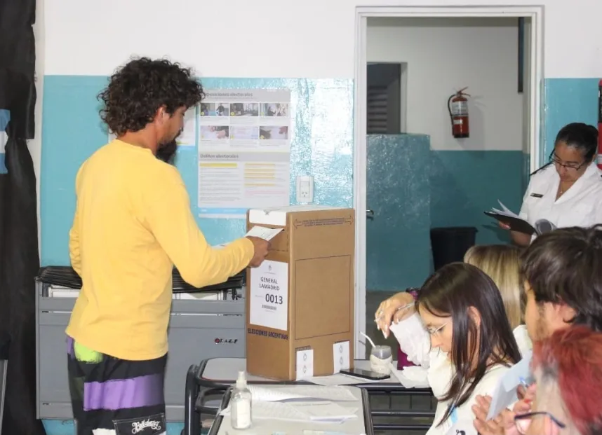 Screenshot_20231120-051654_WhatsApp