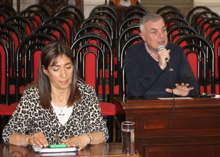 Screenshot_20231124-003913_WhatsApp