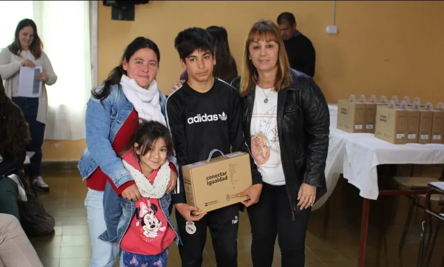 Screenshot_20231102-042800_WhatsApp