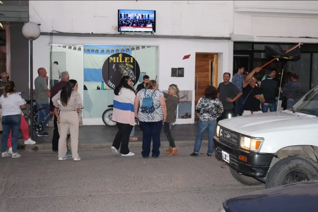 Screenshot_20231120-052127_WhatsApp