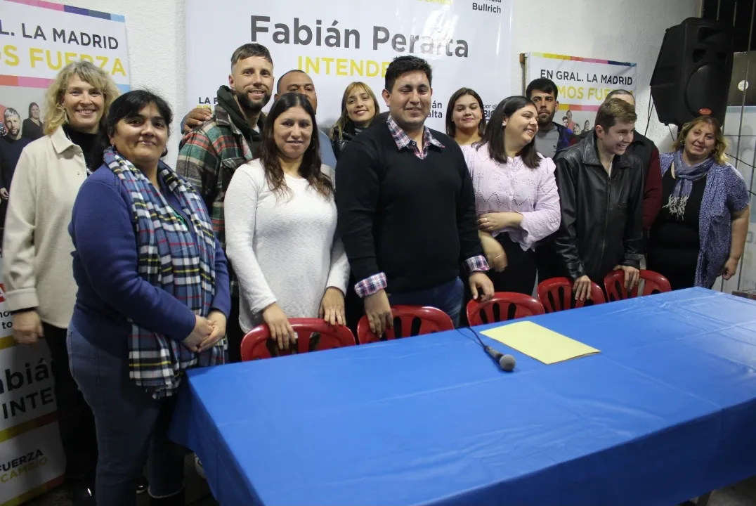 Screenshot_20230811-020204_Photos