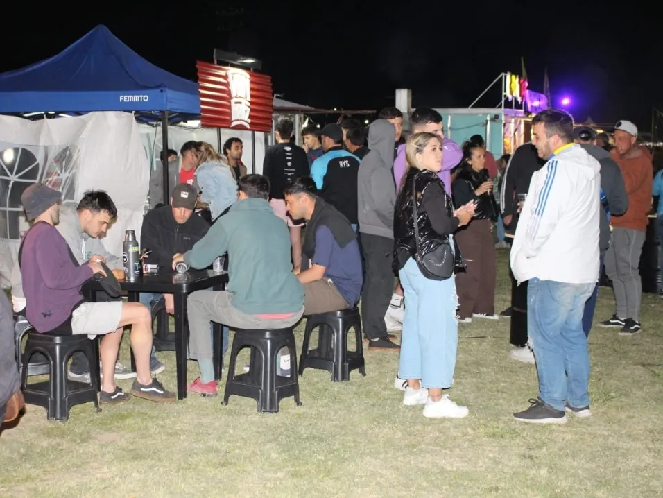 Screenshot_20231016-063630_WhatsApp