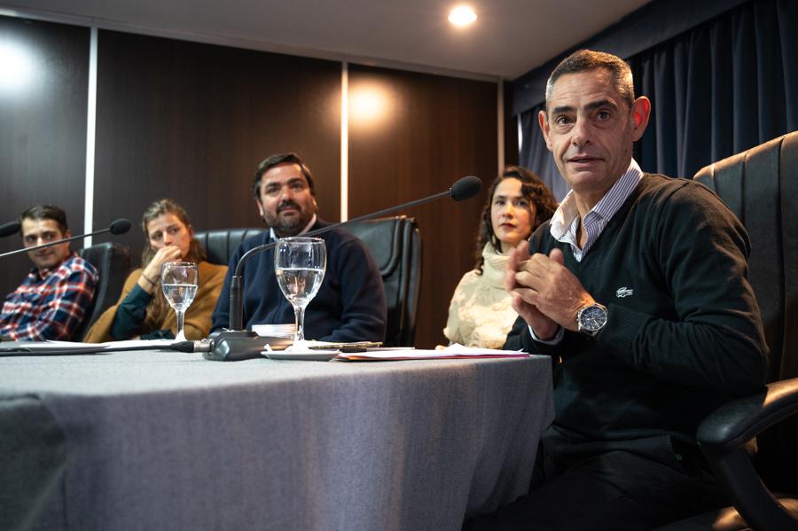 imagen reunion en diputados por cannabis 2