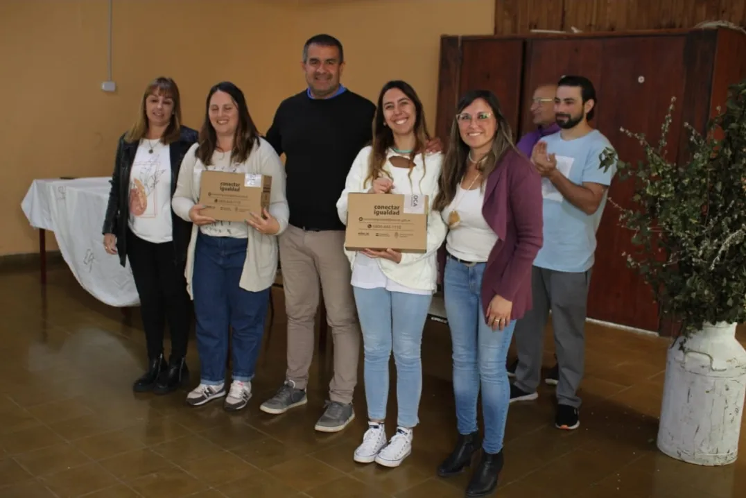 Screenshot_20231102-043019_WhatsApp