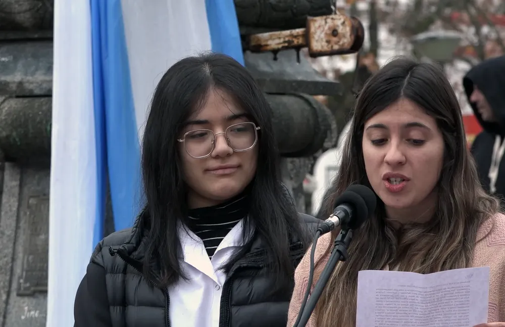 Clip0019.MXF.00_54_39_34.Imagen fija002