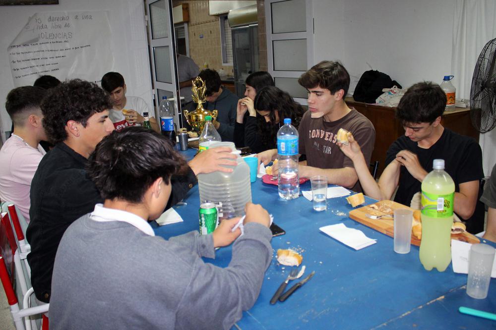 cena voley3