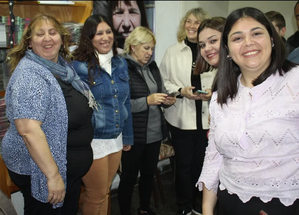 Screenshot_20230811-020224_Photos