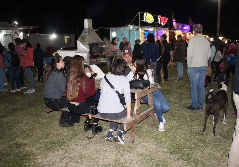 Screenshot_20231016-063732_WhatsApp