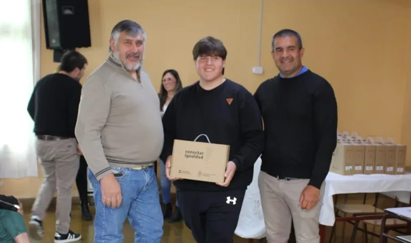 Screenshot_20231102-042545_WhatsApp