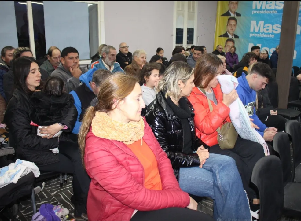 Screenshot_20230810-031221_Photos