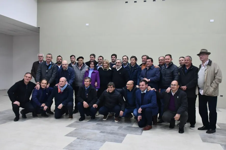 imagen intendentes radicales reunidos en magdalena 3