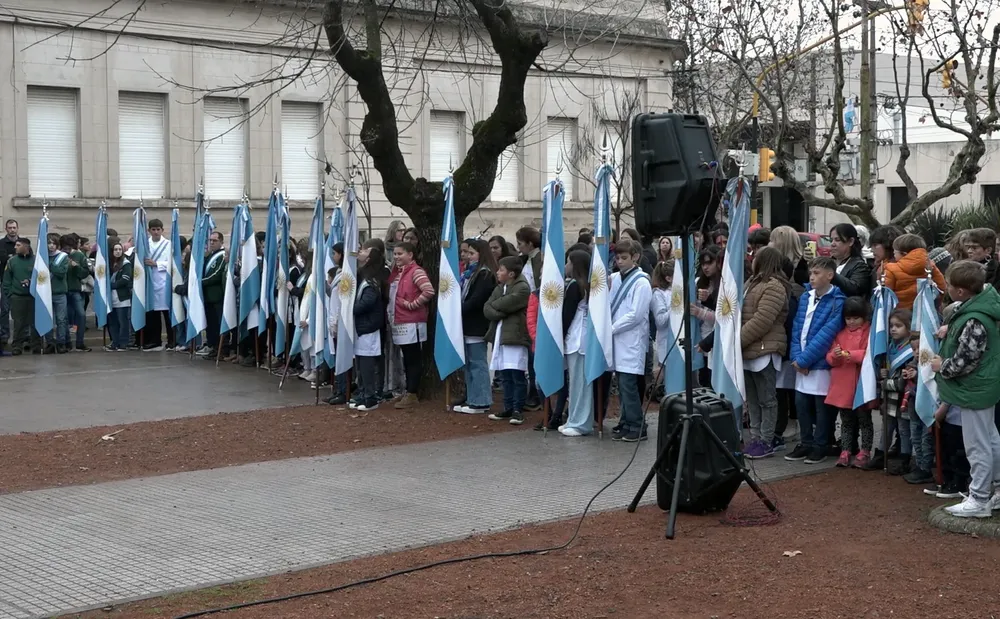 Clip0008.MXF.00_50_12_52.Imagen fija002