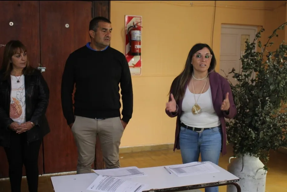 Screenshot_20231102-042111_WhatsApp