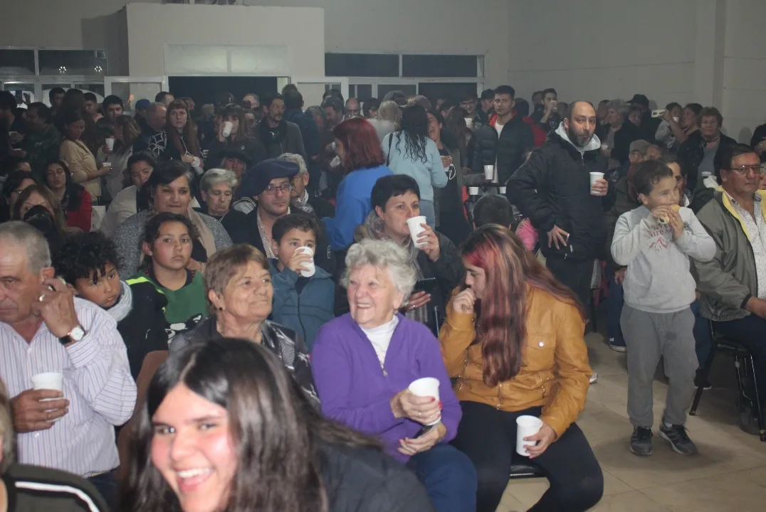 Screenshot_20230811-020312_Photos