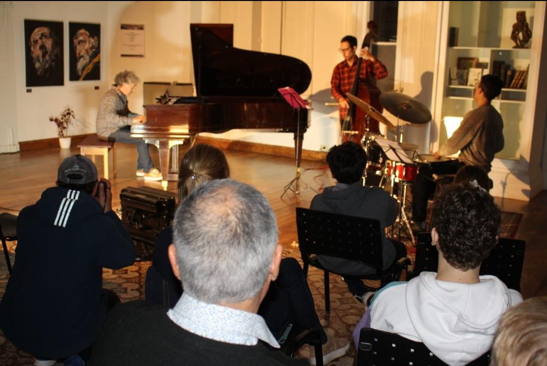 Screenshot_20220612-084907_WhatsApp