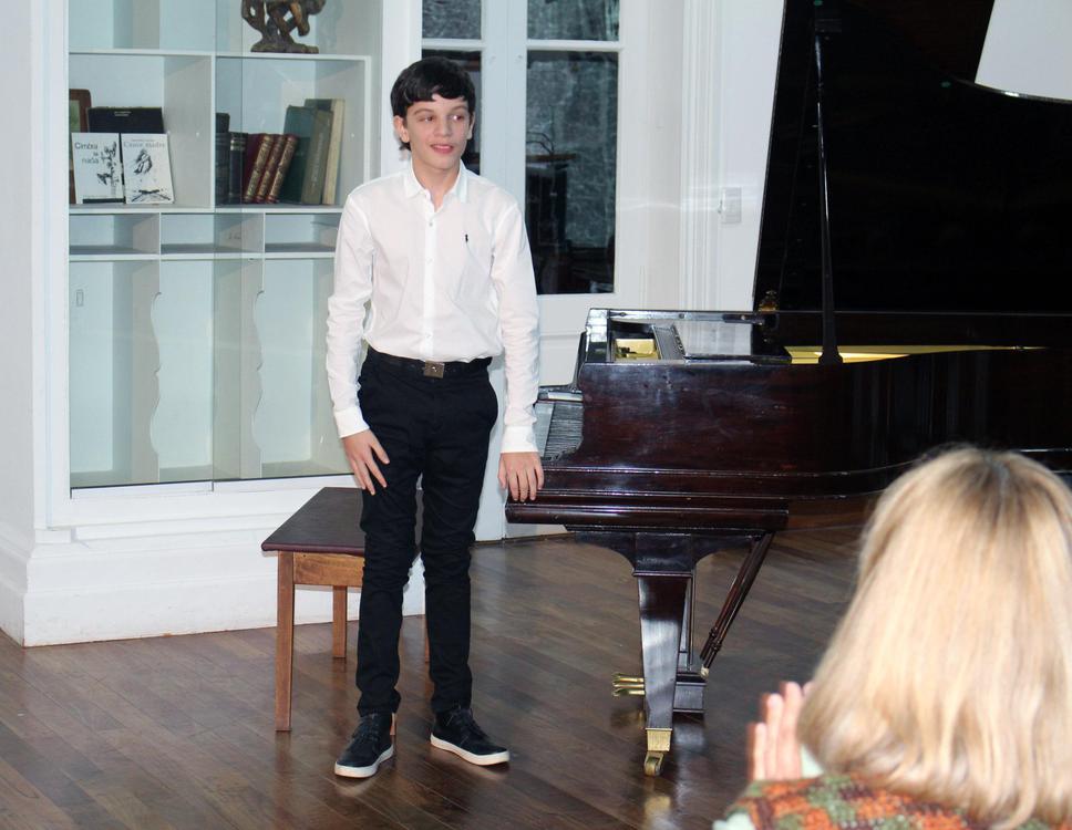piano9