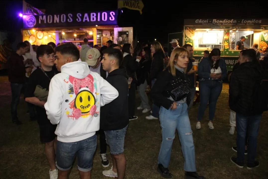 Screenshot_20231016-063852_WhatsApp