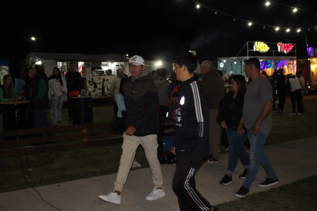 Screenshot_20231016-063452_WhatsApp