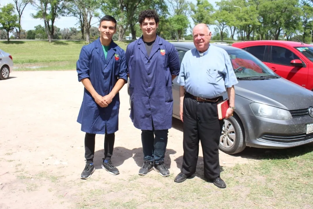 Screenshot_20231116-035747_WhatsApp