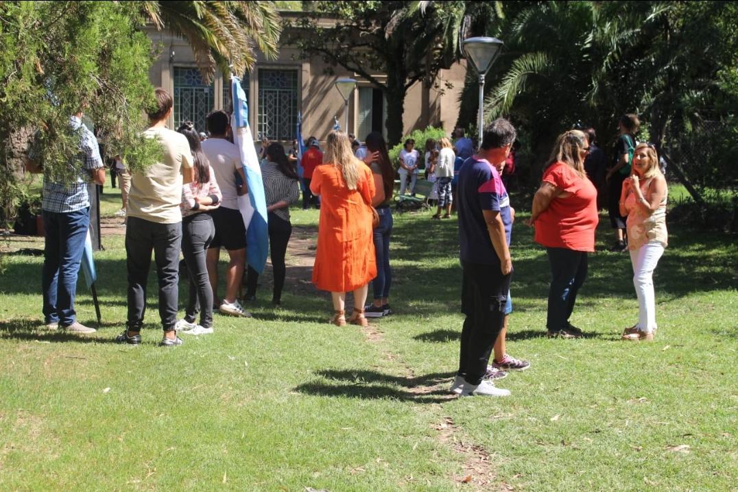 Screenshot_20230215-065358_WhatsApp