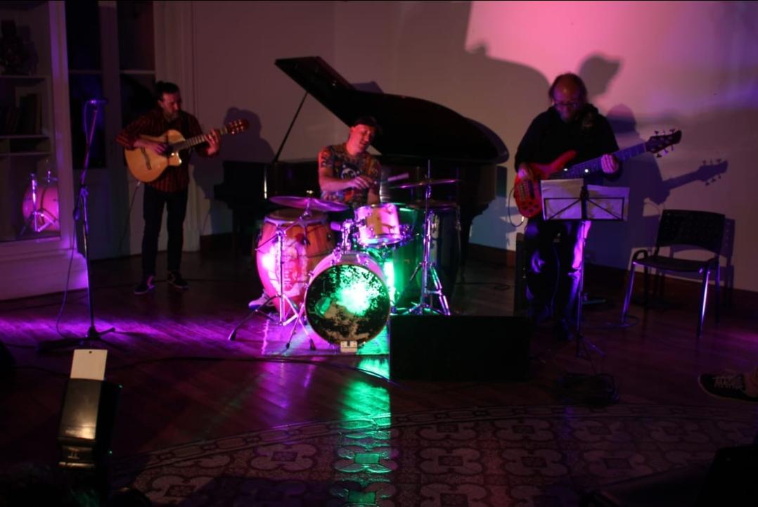 Screenshot_20221008-054051_WhatsApp