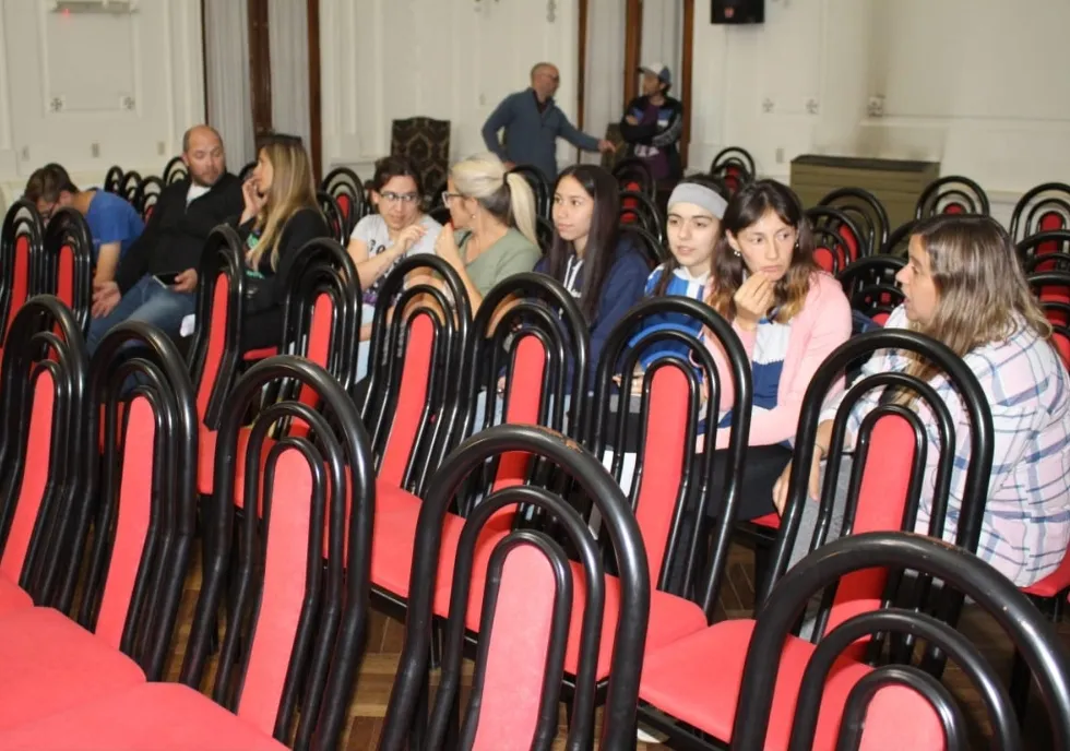 Screenshot_20231110-014927_WhatsApp