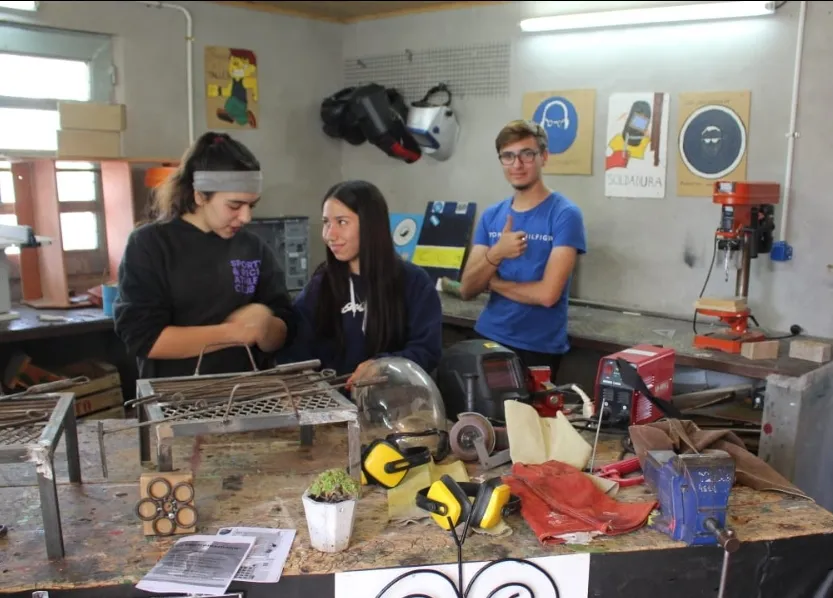 Screenshot_20231116-035801_WhatsApp