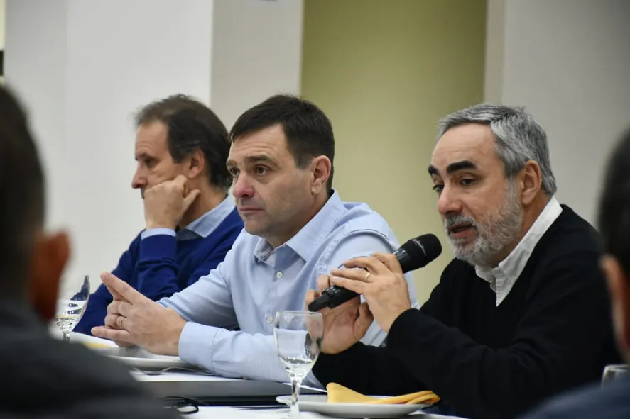 imagen intendentes radicales reunidos en magdalena 2