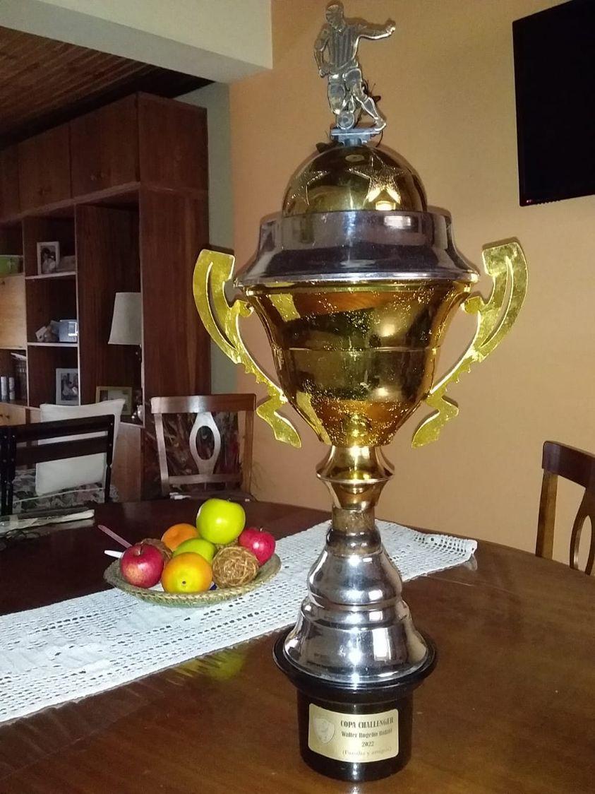 imagen trofeo Rogelio Vidal