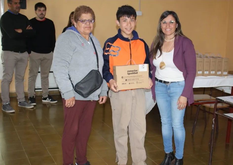 Screenshot_20231102-042444_WhatsApp