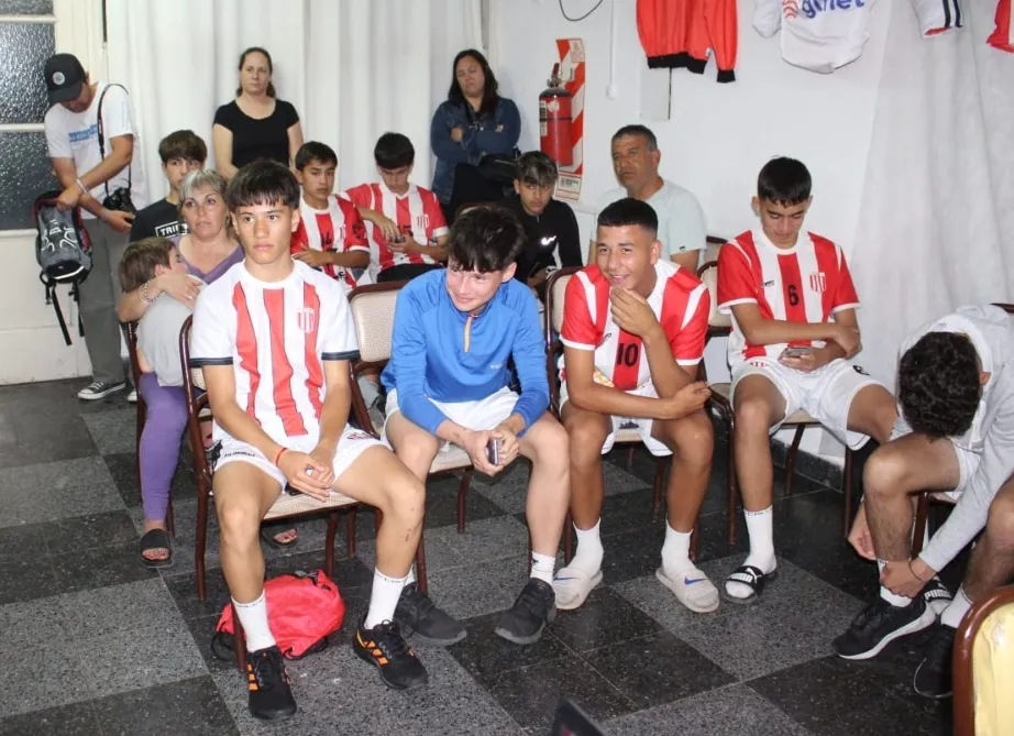 Screenshot_20231118-061257_WhatsApp