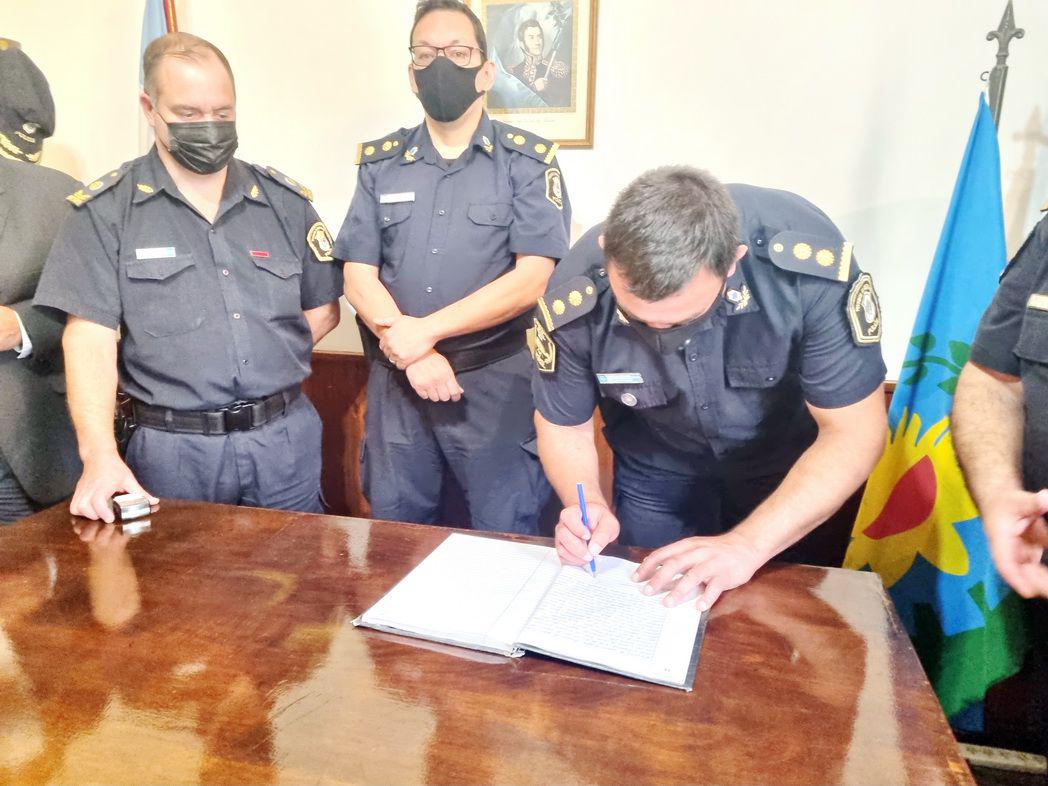 imagen asuncion comisario pringles 2