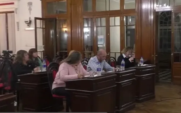 Screenshot_20250523-002628_YouTube