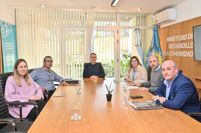 Foro de Intendentes con Larroque