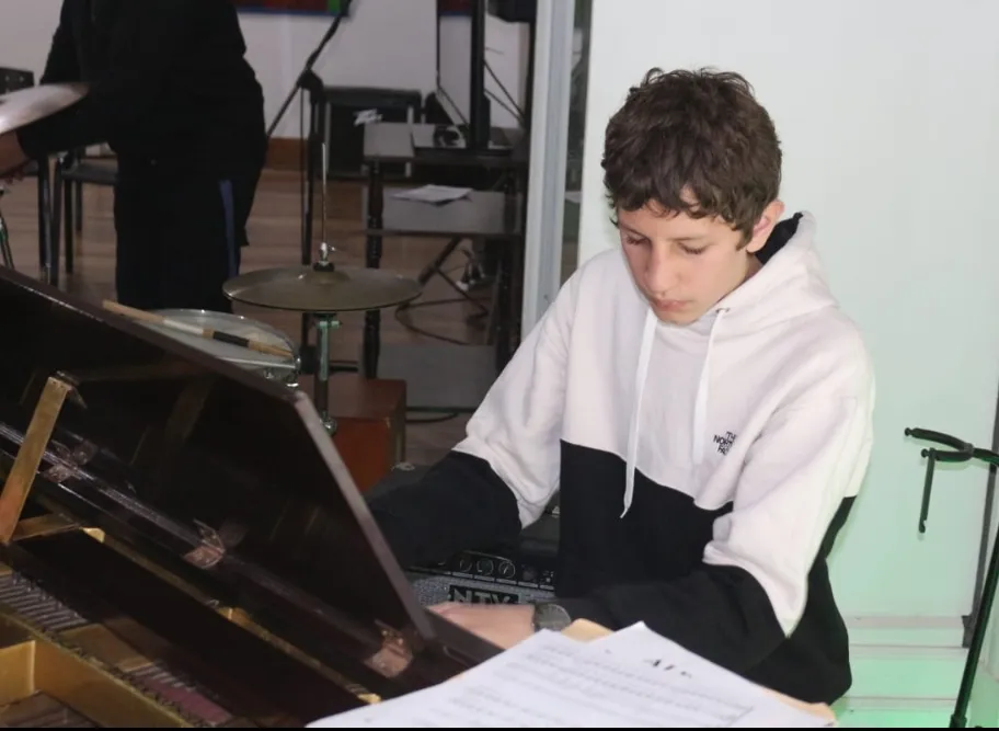 Screenshot_20250913-061112_WhatsApp