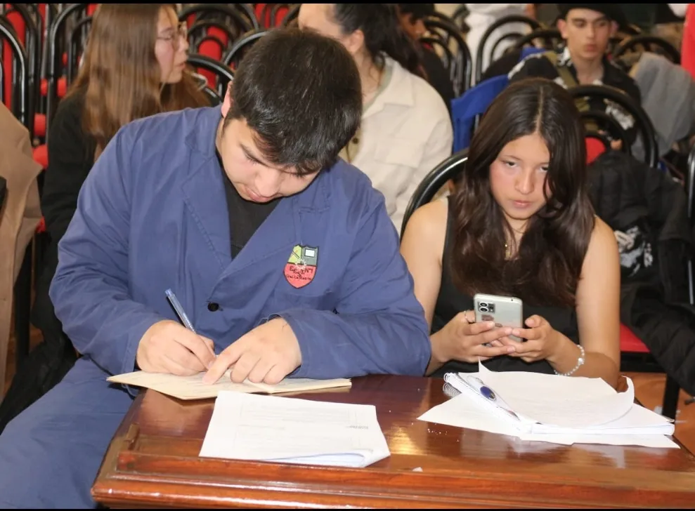 Screenshot_20250927-050629_WhatsApp