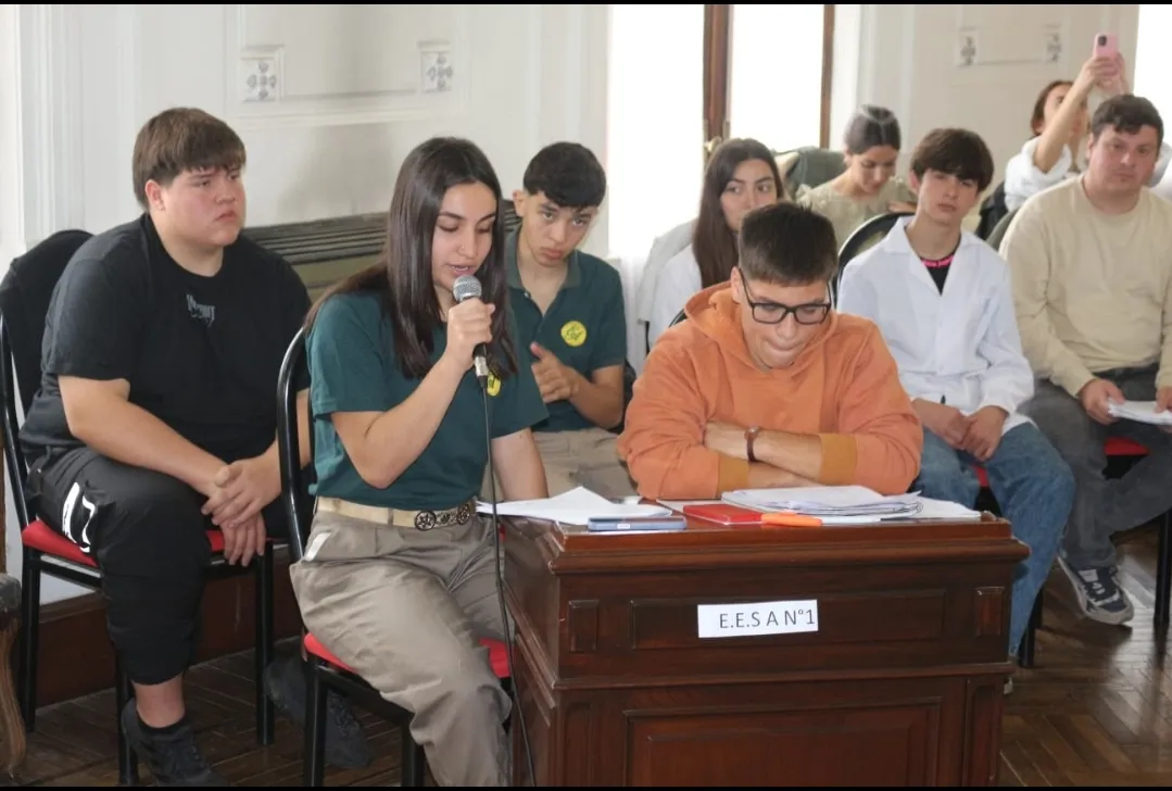 Screenshot_20250927-050942_WhatsApp