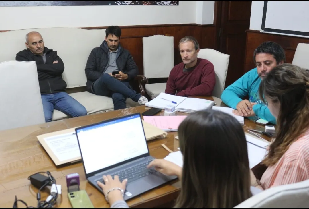 Screenshot_20250506-062349_WhatsApp