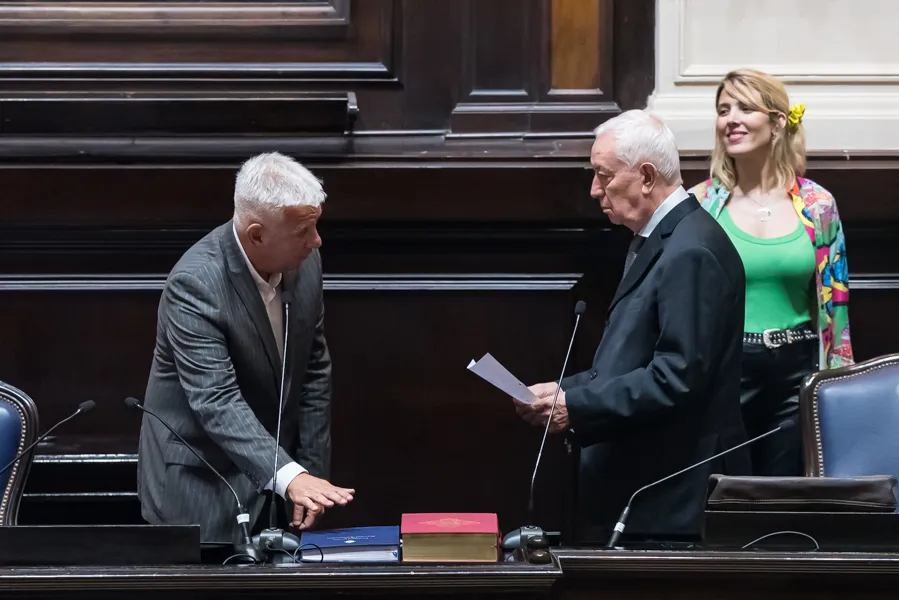 Imagen de Dichiara jurando en Diputados