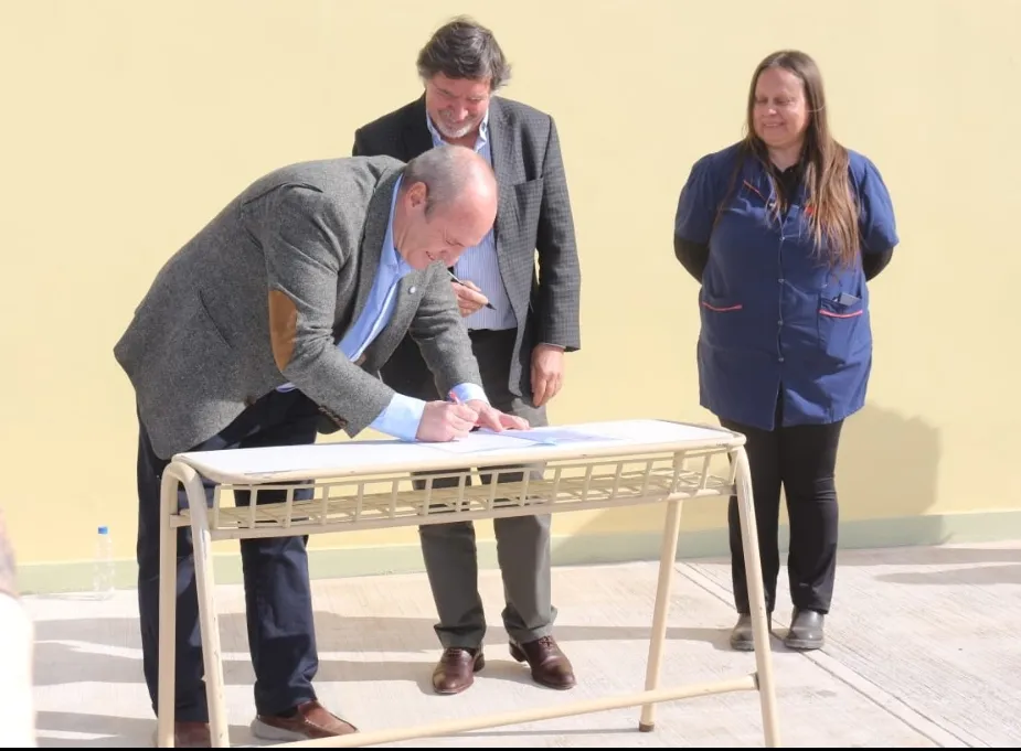 Screenshot_20250812-065351_WhatsApp