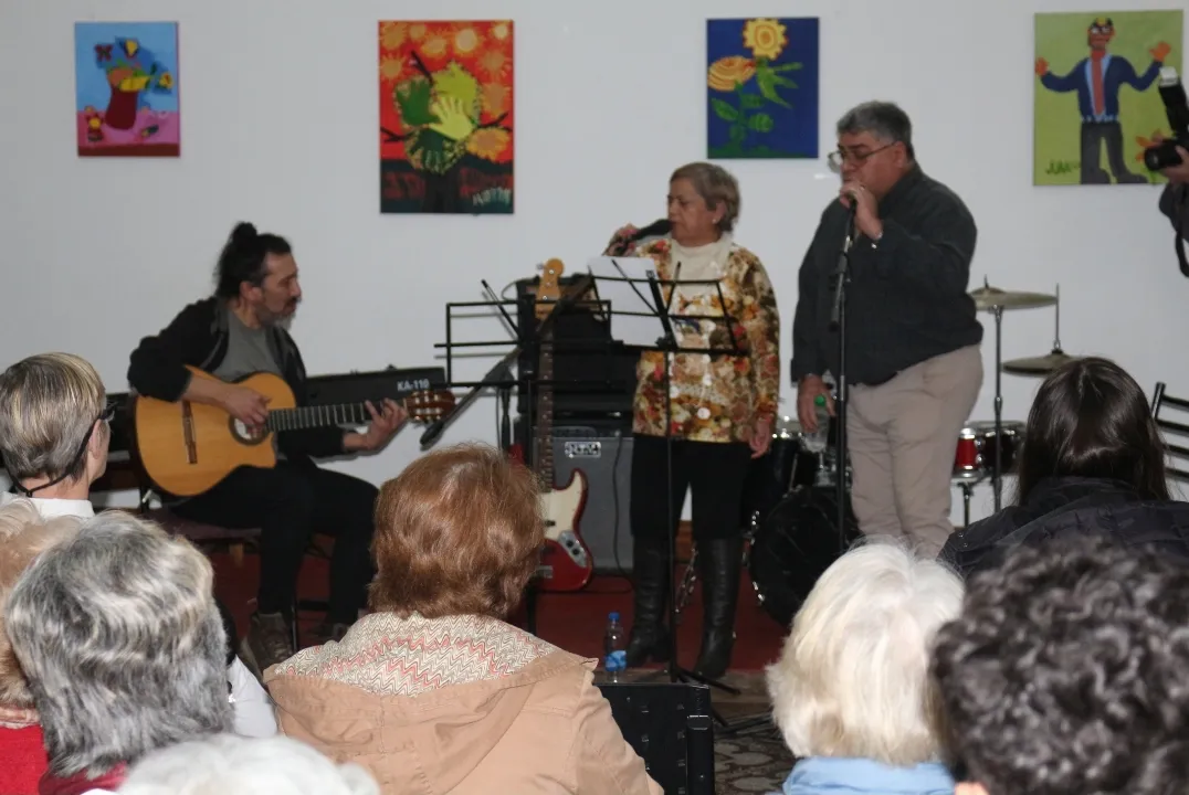 Screenshot_20240721-232706_Photos