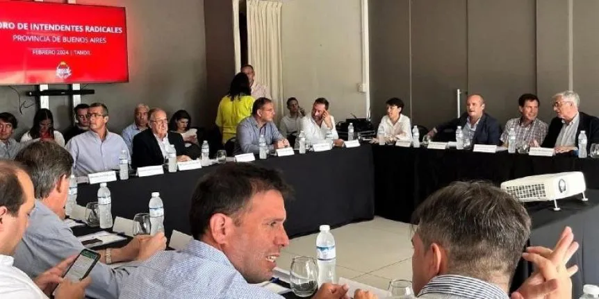 imagen foro de intendentes radicales